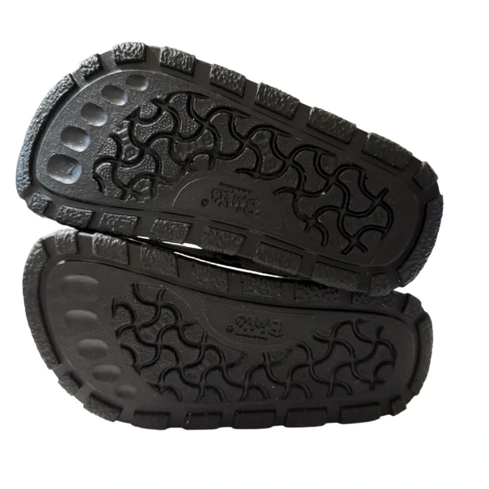 Birki’s by Birkenstock Kids Pirate Skull Sandals – EU 26 / US Toddler 8